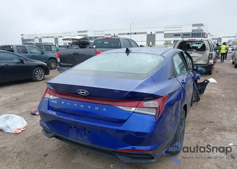 2022 Hyundai Elantra Sel from USA, damaged, VIN KMHLM4AG6NU331911
